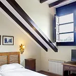 Hotel The Island 2*