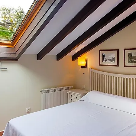 The Island Hotel 2*