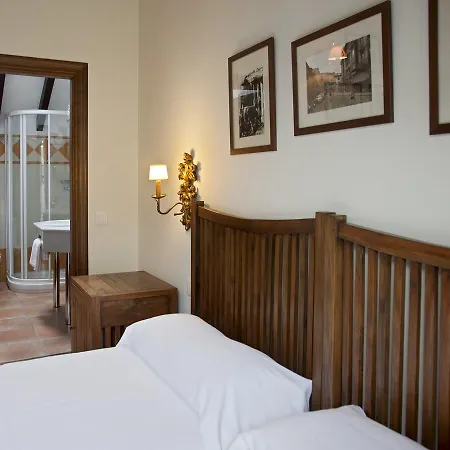 Hotel The Island 2*