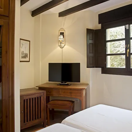 The Island 2* La Isla