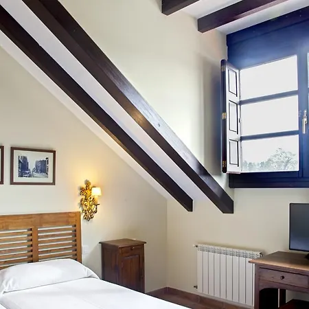 酒店 The Island 2*